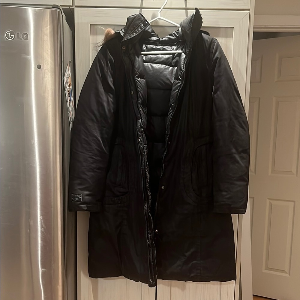 Soia & Kyo Black Reversibile Puffer Coat: Hood & Quilted Design good condition